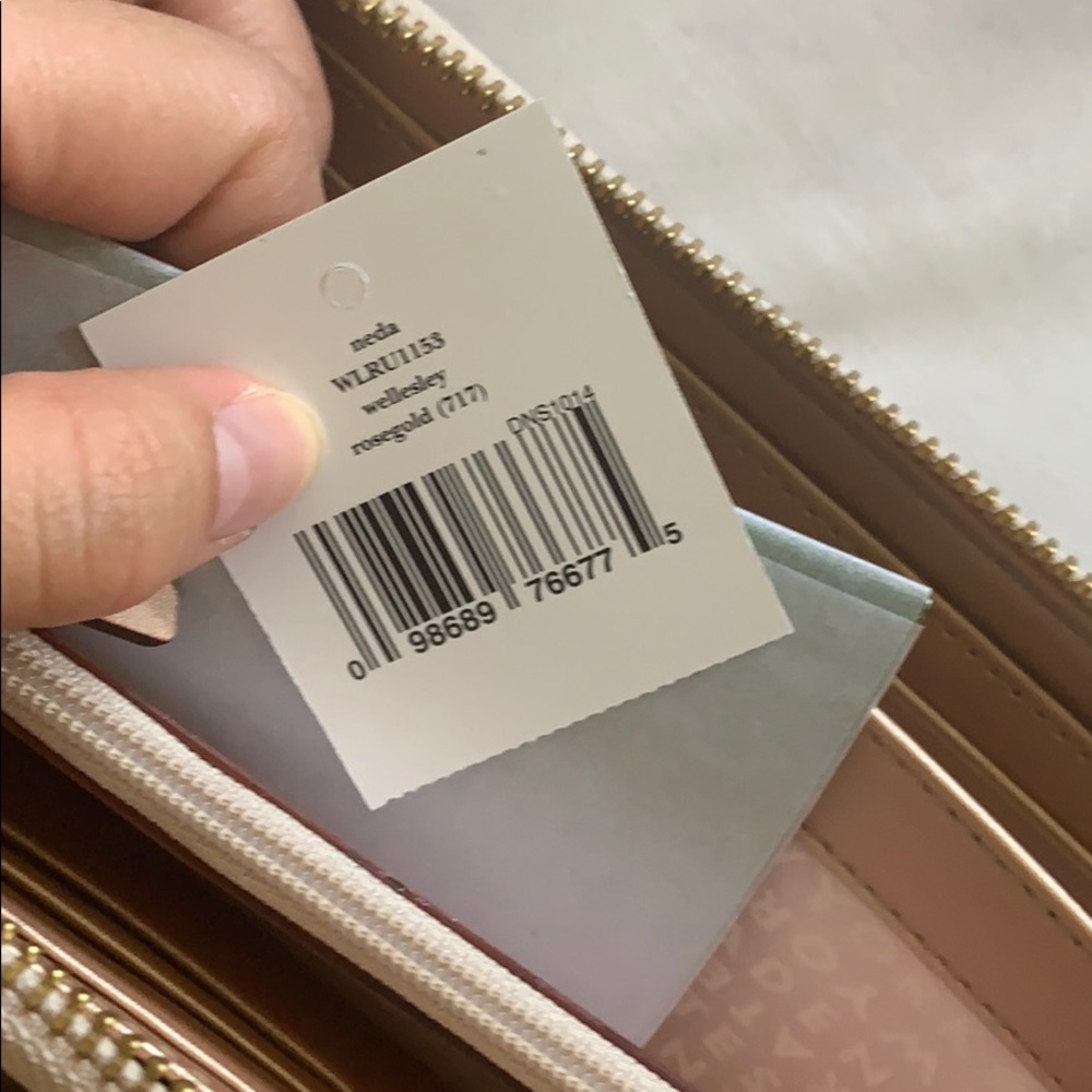 Kate Spade Wellesley rose gold zip around wallet - Picture 3 of 6